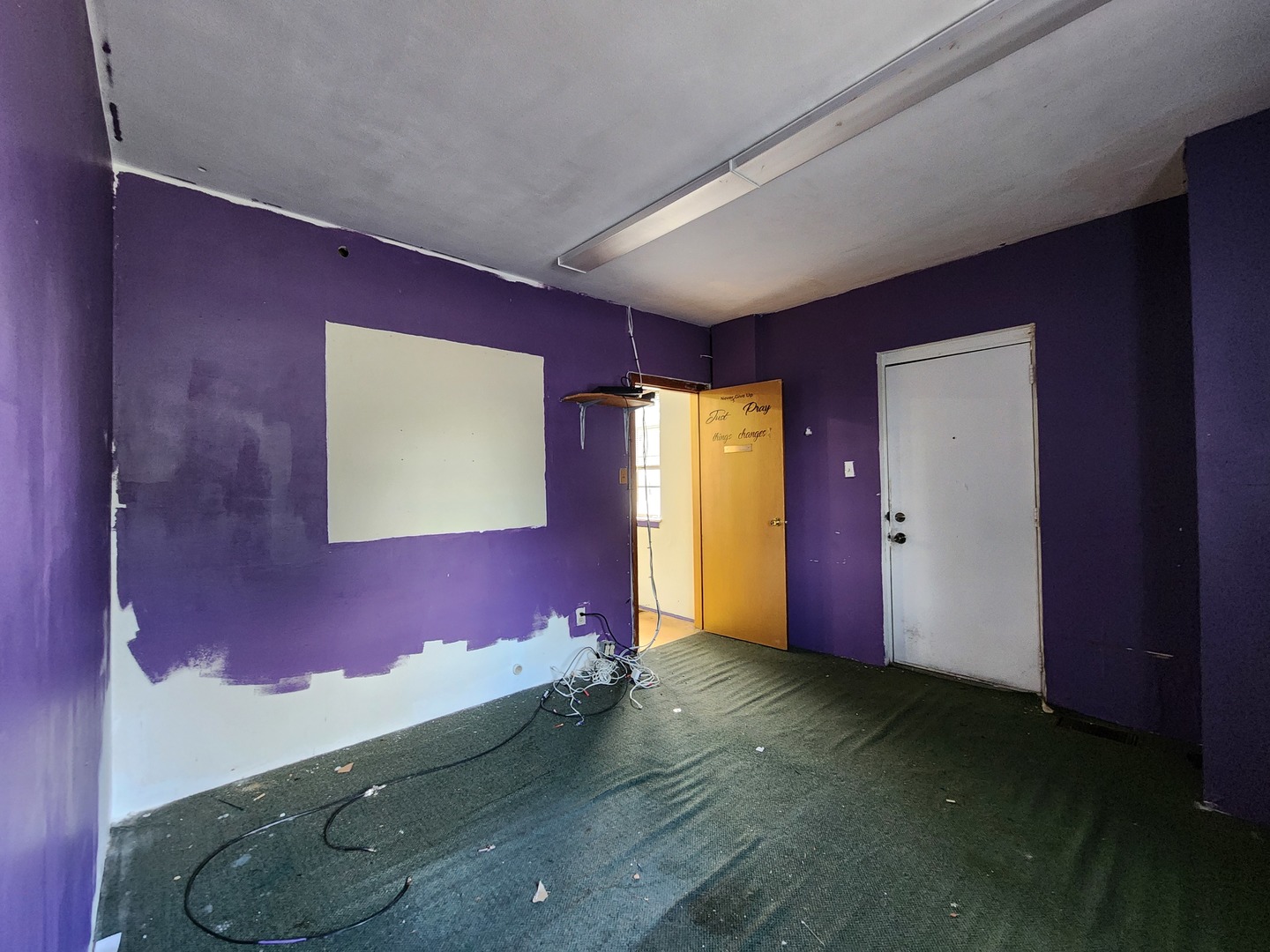 409 S Hill Street Property Photo 17