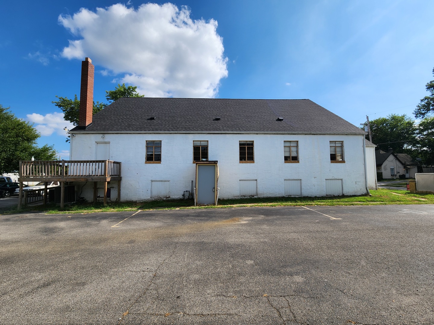 409 S Hill Street Property Photo 25