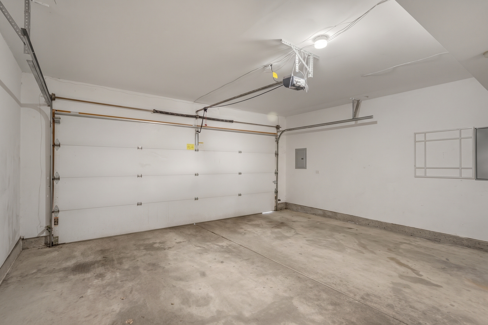 821 N Harlem Avenue Property Photo 19