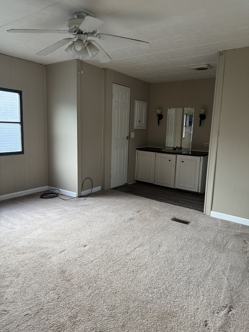 8800 S Harlem Avenue 1877 Property Photo 9