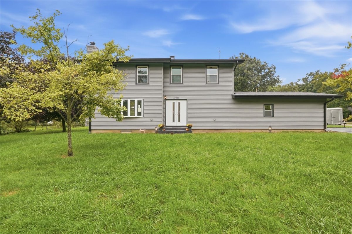 37860 N Metropolitan Avenue Property Photo 1