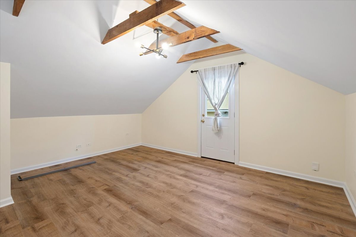 692 Cherry Avenue B Property Photo 5