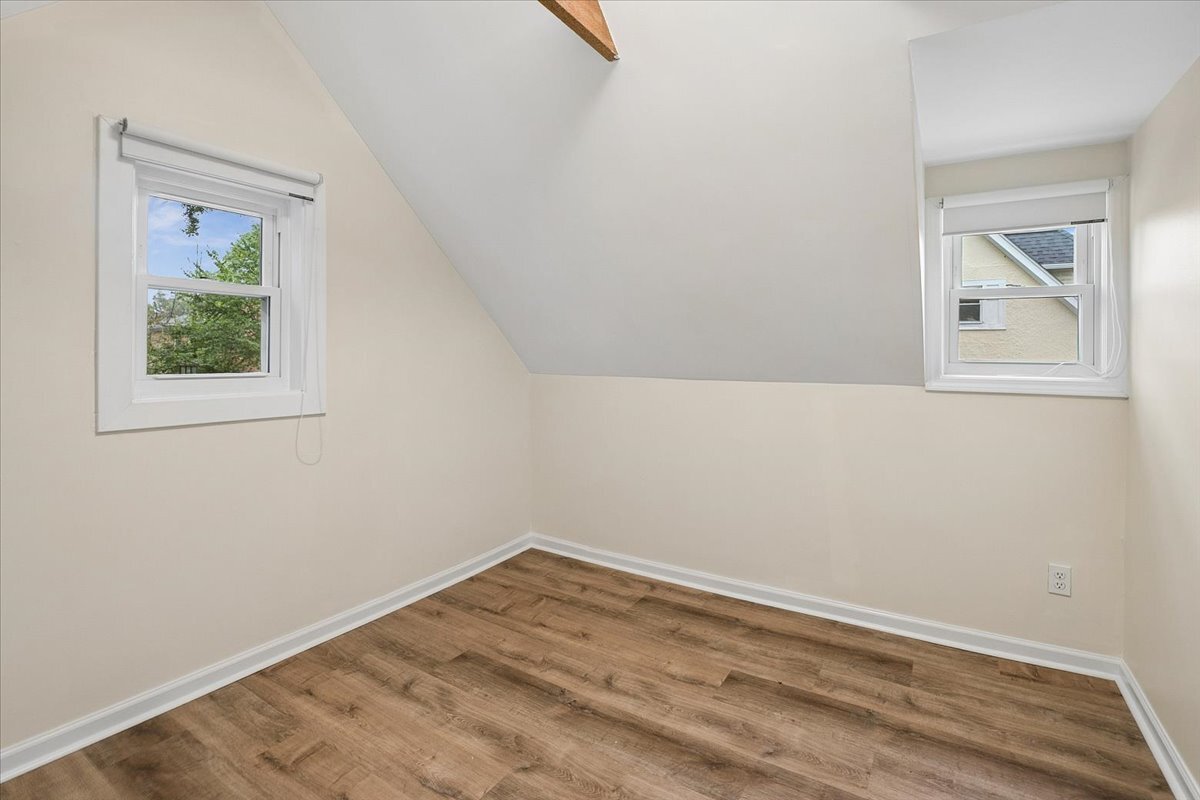 692 Cherry Avenue B Property Photo 12