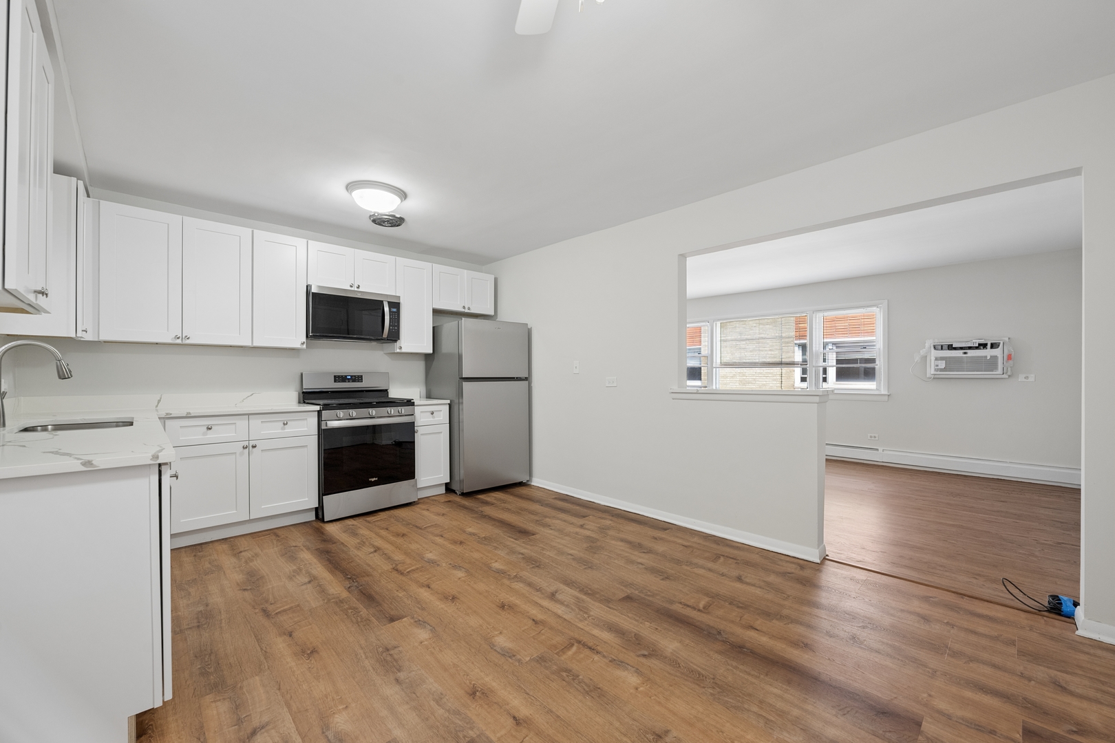1921 S Harlem Avenue 1w Property Photo 8