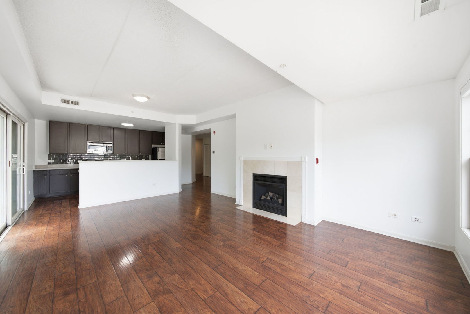 125 Lakeview Drive 207 Property Photo 6