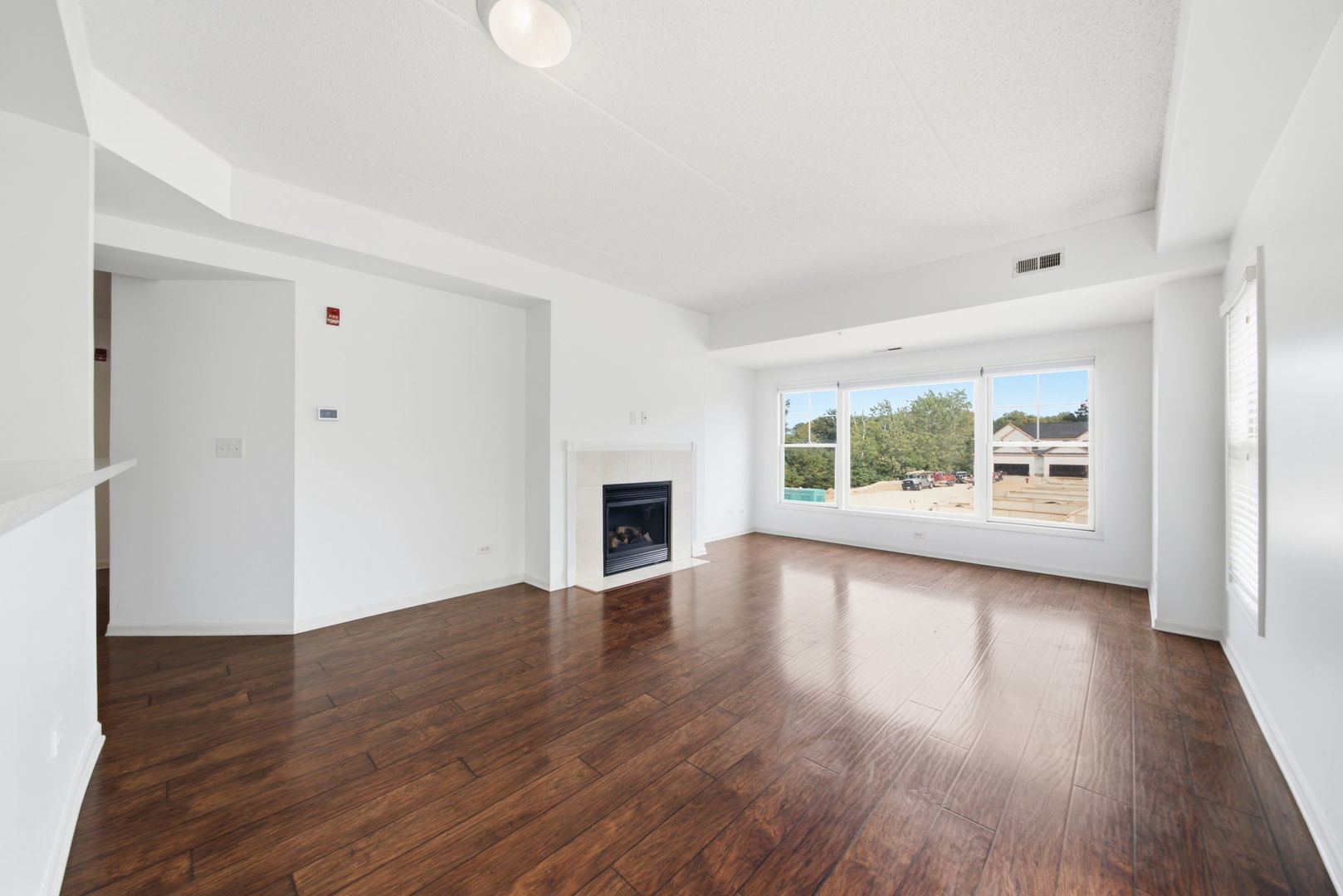 125 Lakeview Drive 207 Property Photo 7