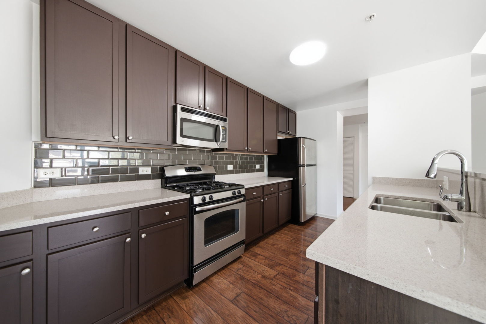 125 Lakeview Drive 207 Property Photo 8