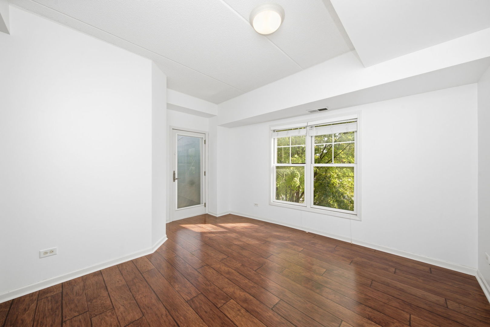 125 Lakeview Drive 207 Property Photo 11