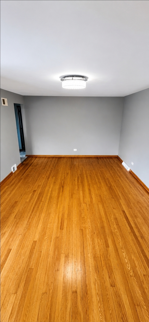 3000 N Neenah Avenue Property Photo 4