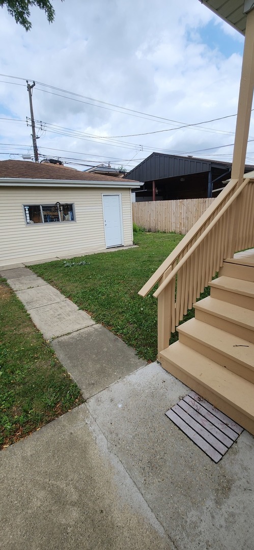 3000 N Neenah Avenue Property Photo 12
