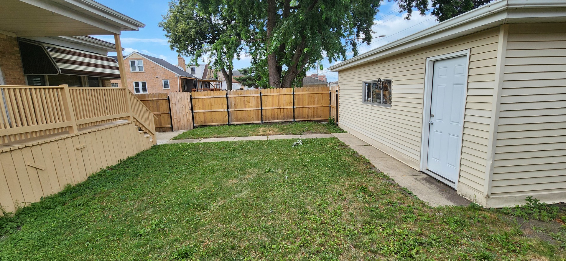 3000 N Neenah Avenue Property Photo 14