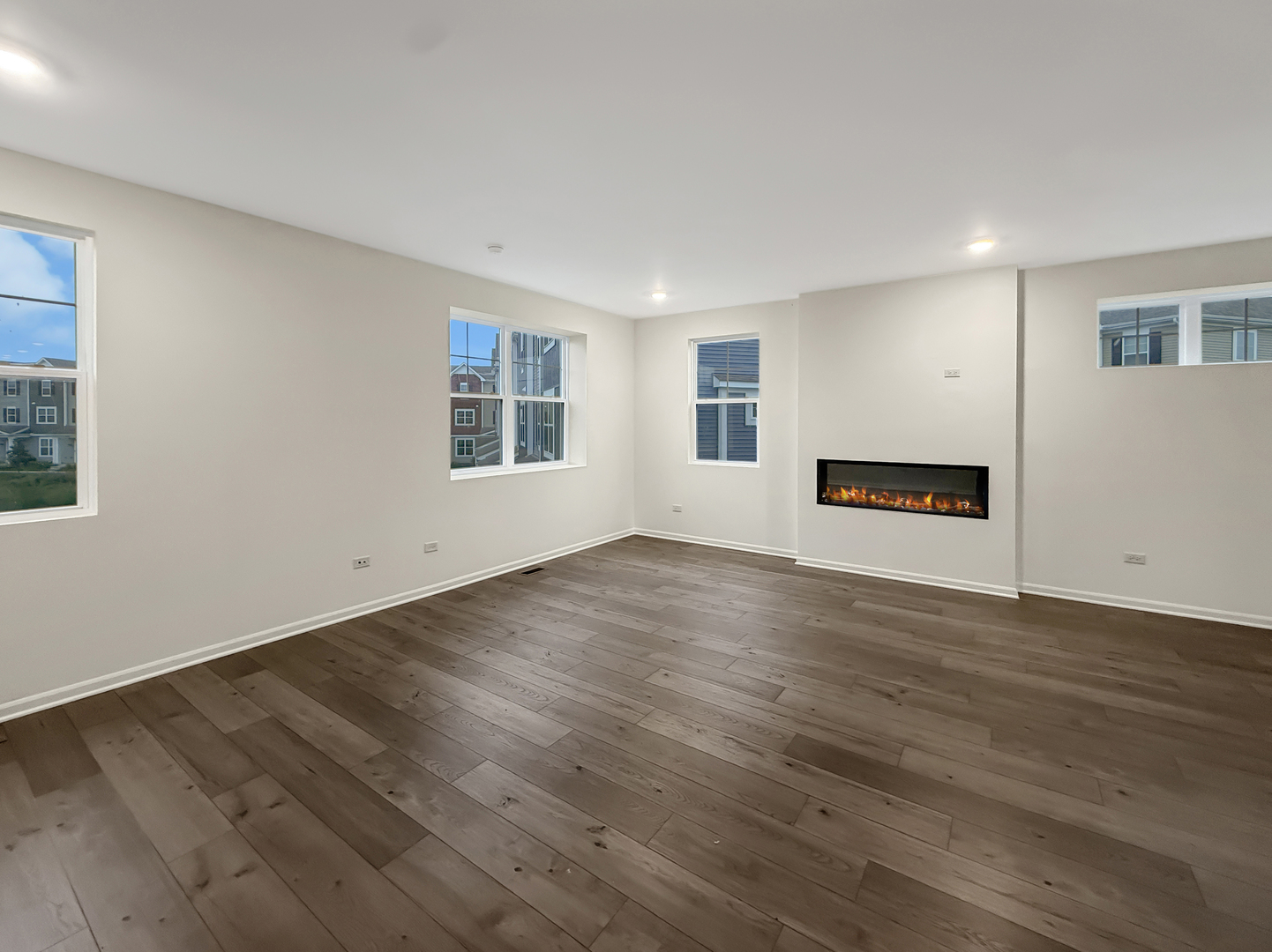 1582 Albany Street Property Photo 2