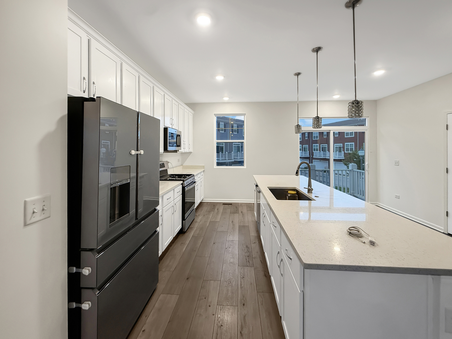 1582 Albany Street Property Photo 6