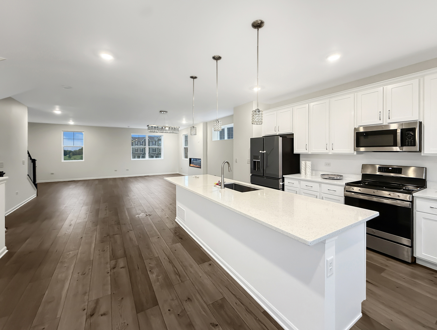 1582 Albany Street Property Photo 8