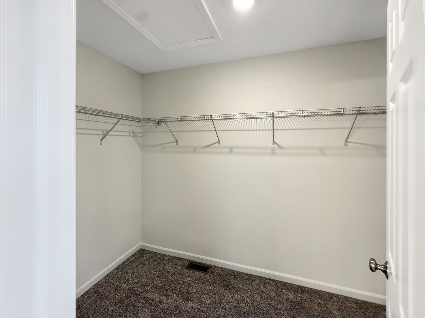 1582 Albany Street Property Photo 15