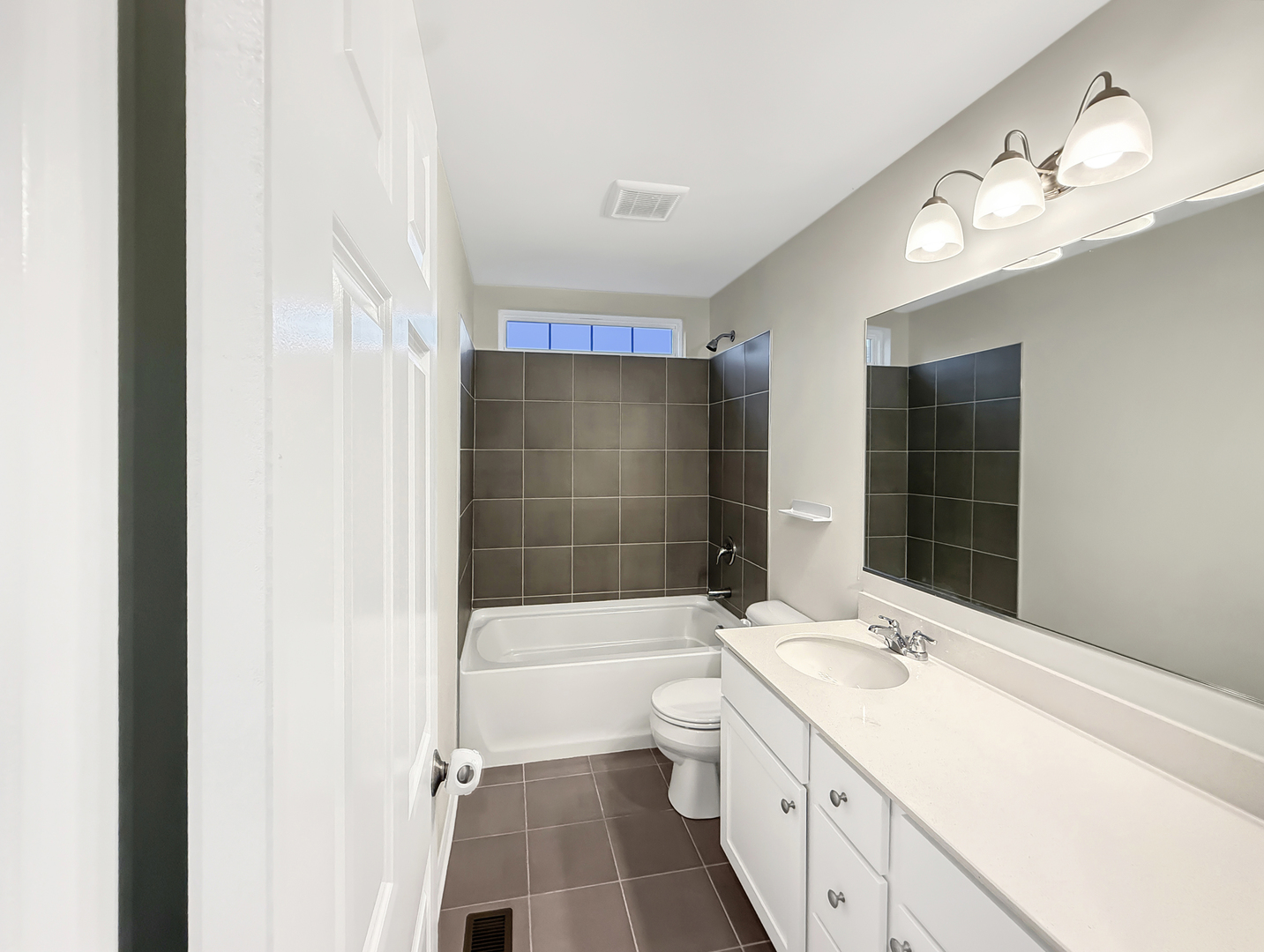 1582 Albany Street Property Photo 19