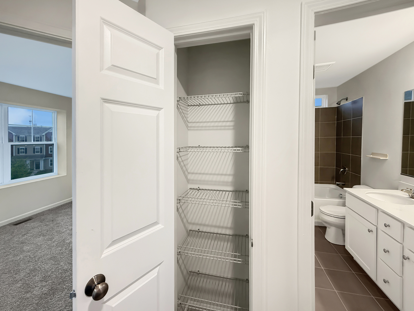 1582 Albany Street Property Photo 23