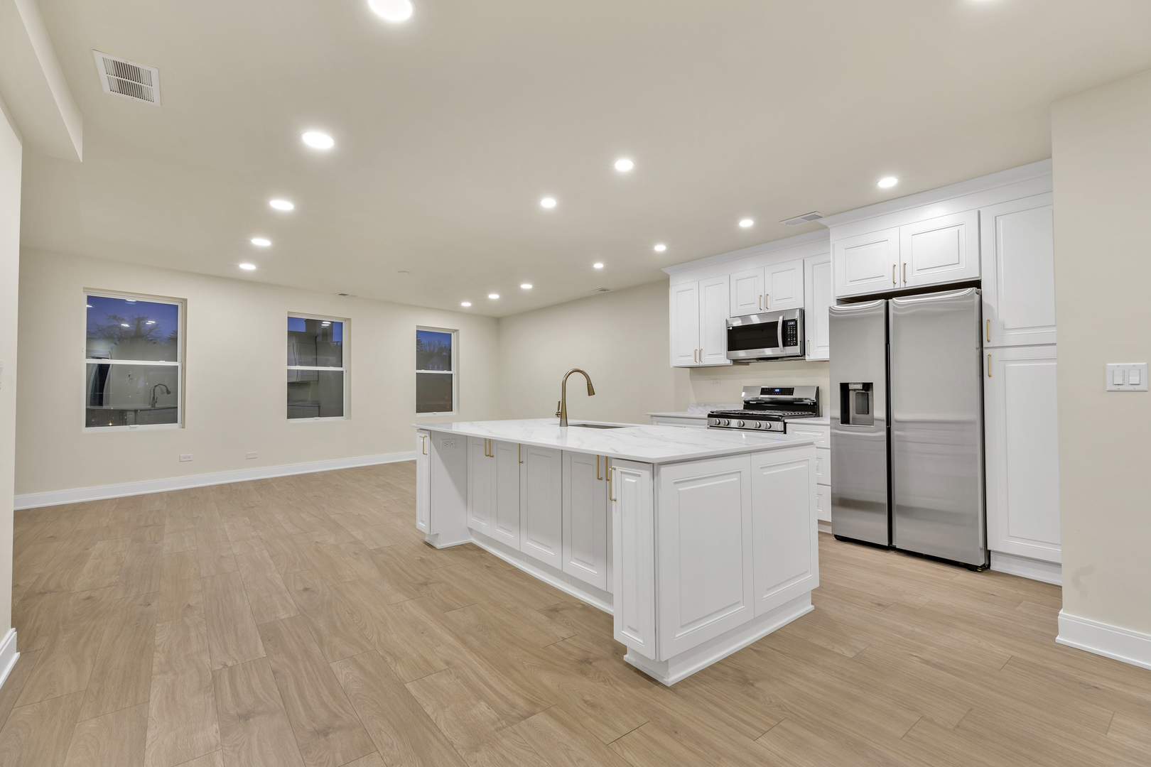 317 Canal Street B Property Photo 2