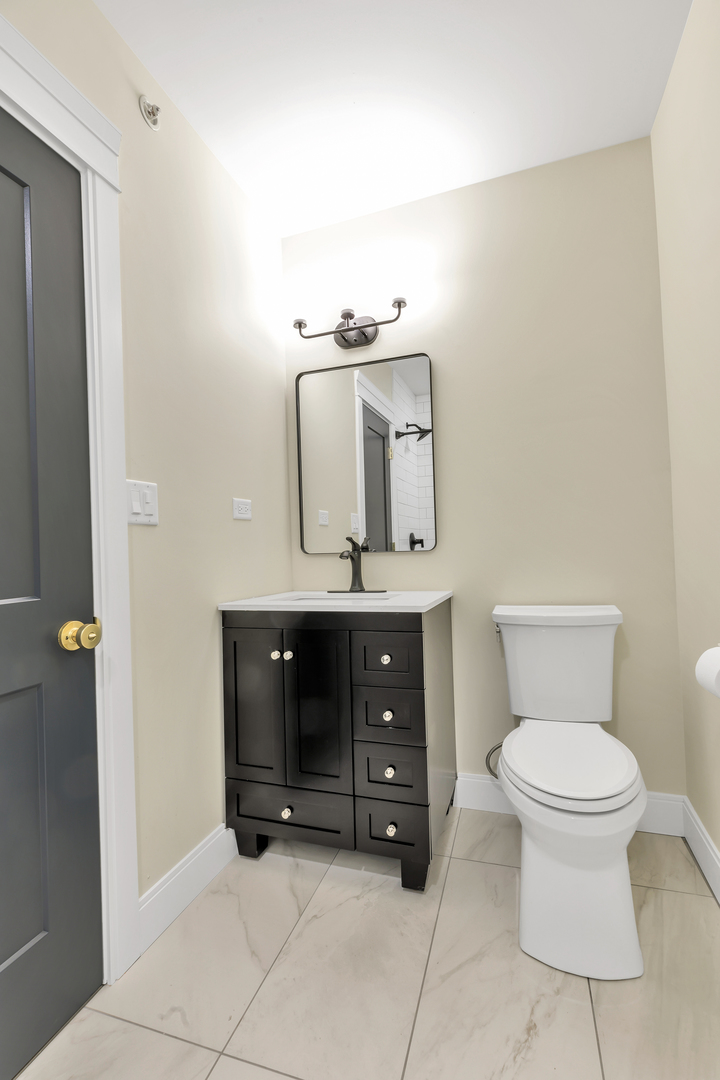 317 Canal Street B Property Photo 10