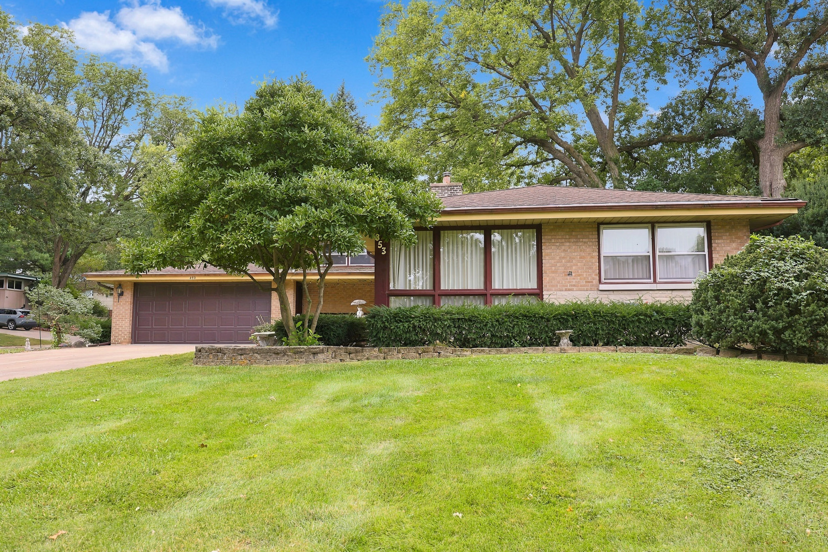 853 Edgewater Drive Property Photo 1