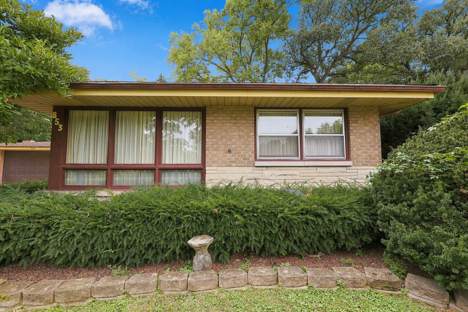 853 Edgewater Drive Property Photo 5
