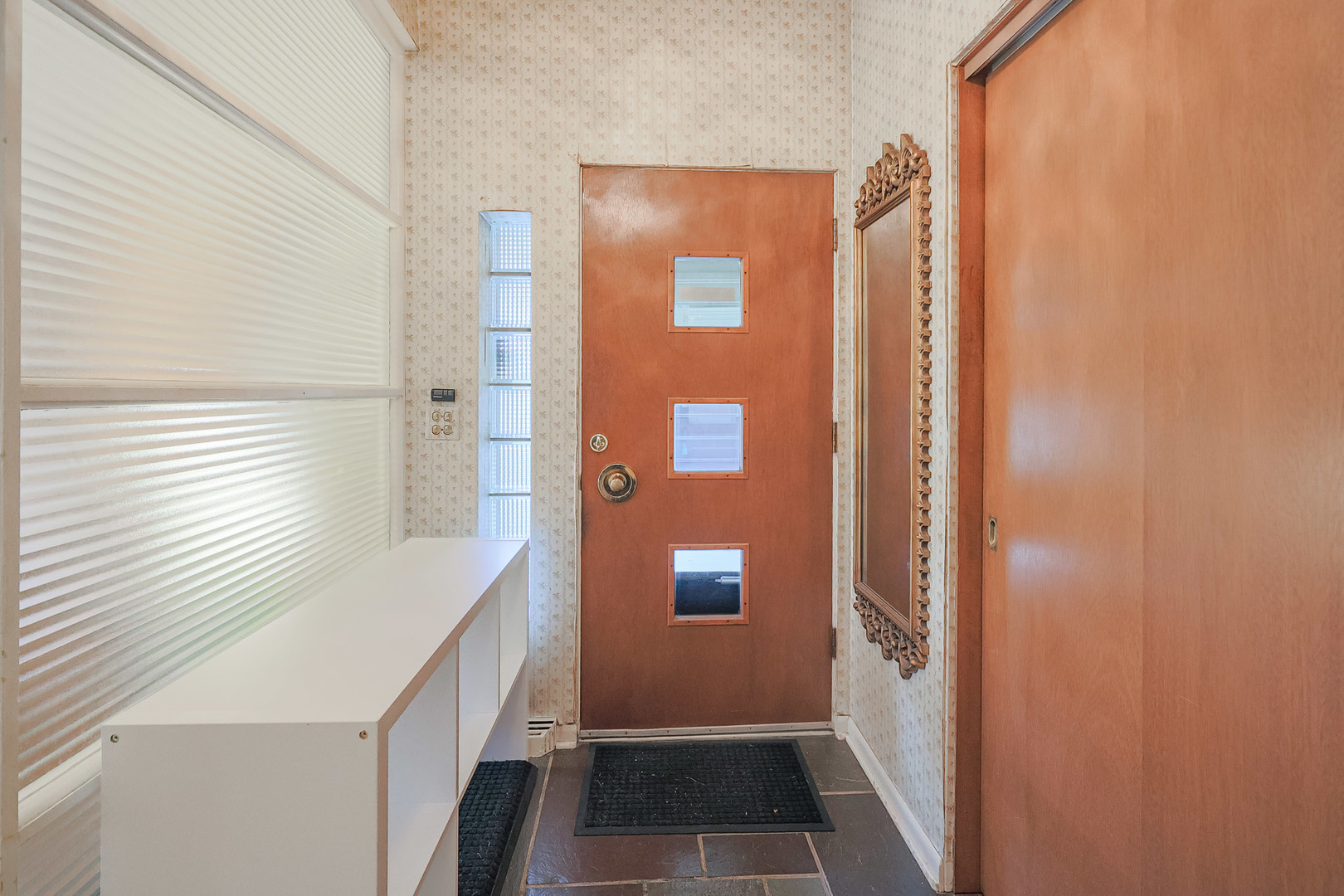 853 Edgewater Drive Property Photo 8