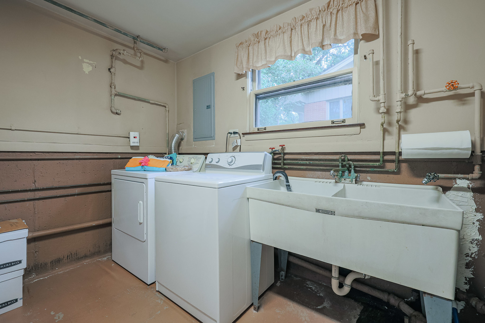 853 Edgewater Drive Property Photo 38