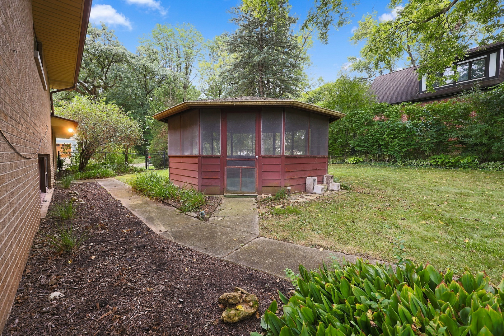 853 Edgewater Drive Property Photo 43
