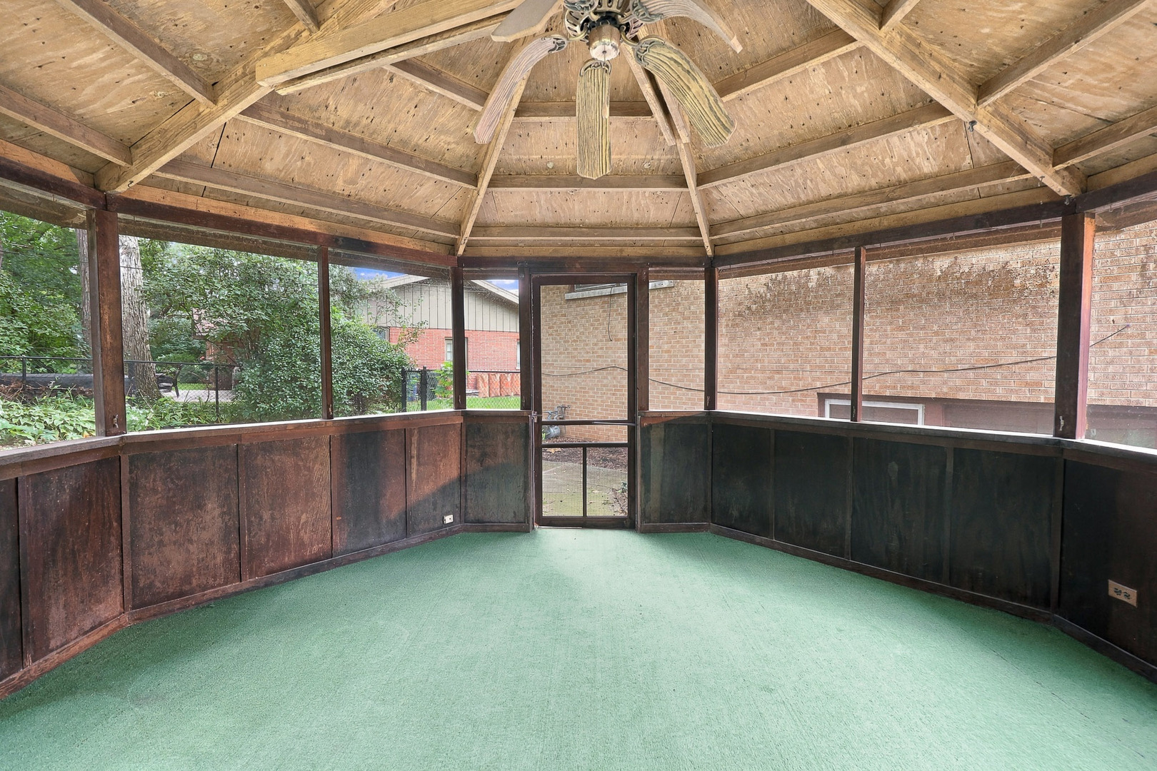 853 Edgewater Drive Property Photo 45