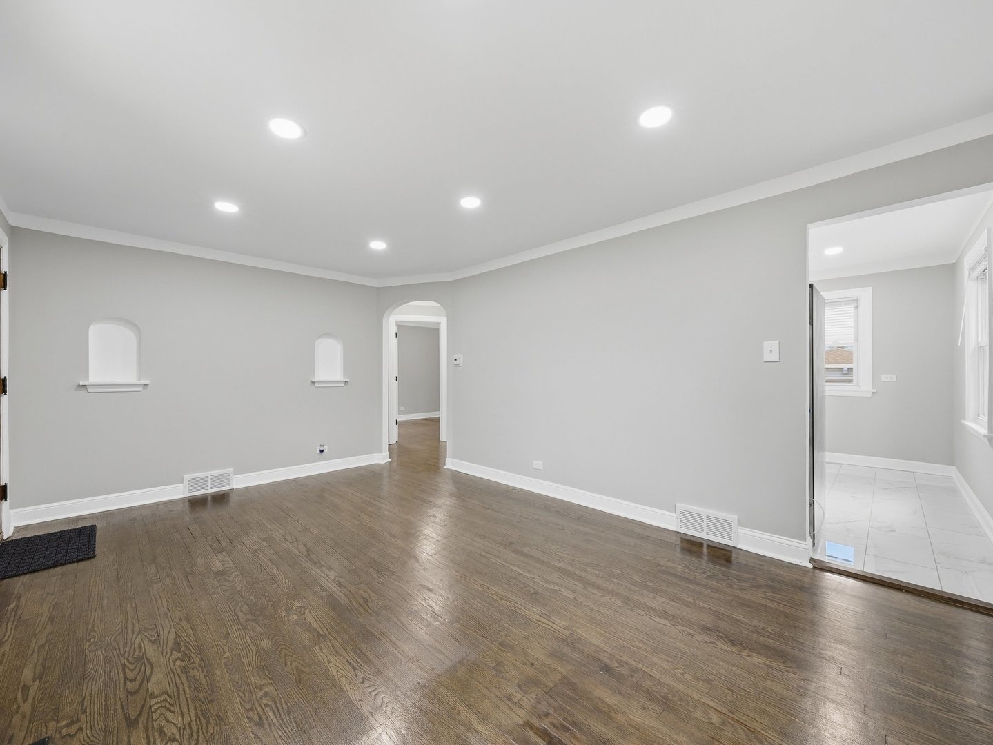 11025 S Avenue O Property Photo 3