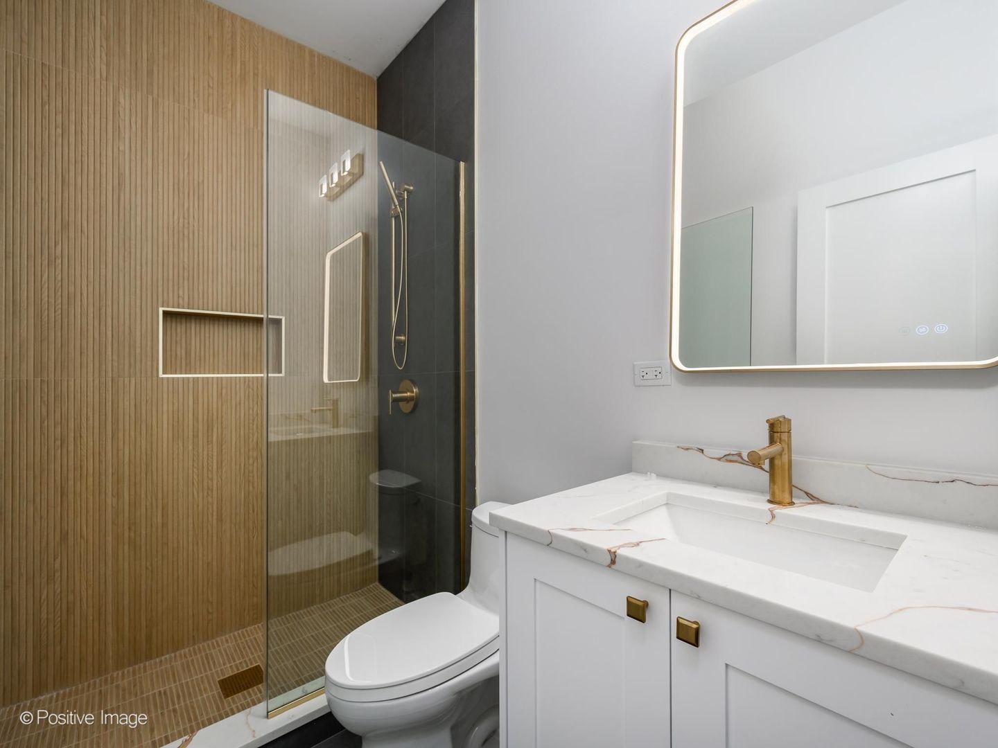 3721 N Kenmore Avenue 1 Property Photo 10