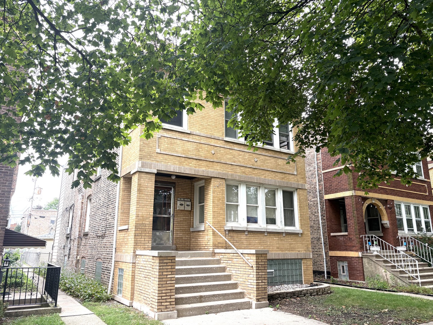1909 Wesley Avenue Property Photo 2