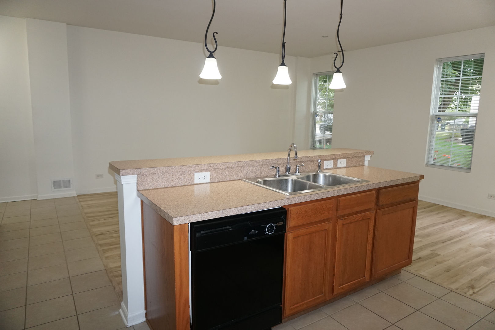 4555 Camden Lane C Property Photo 5