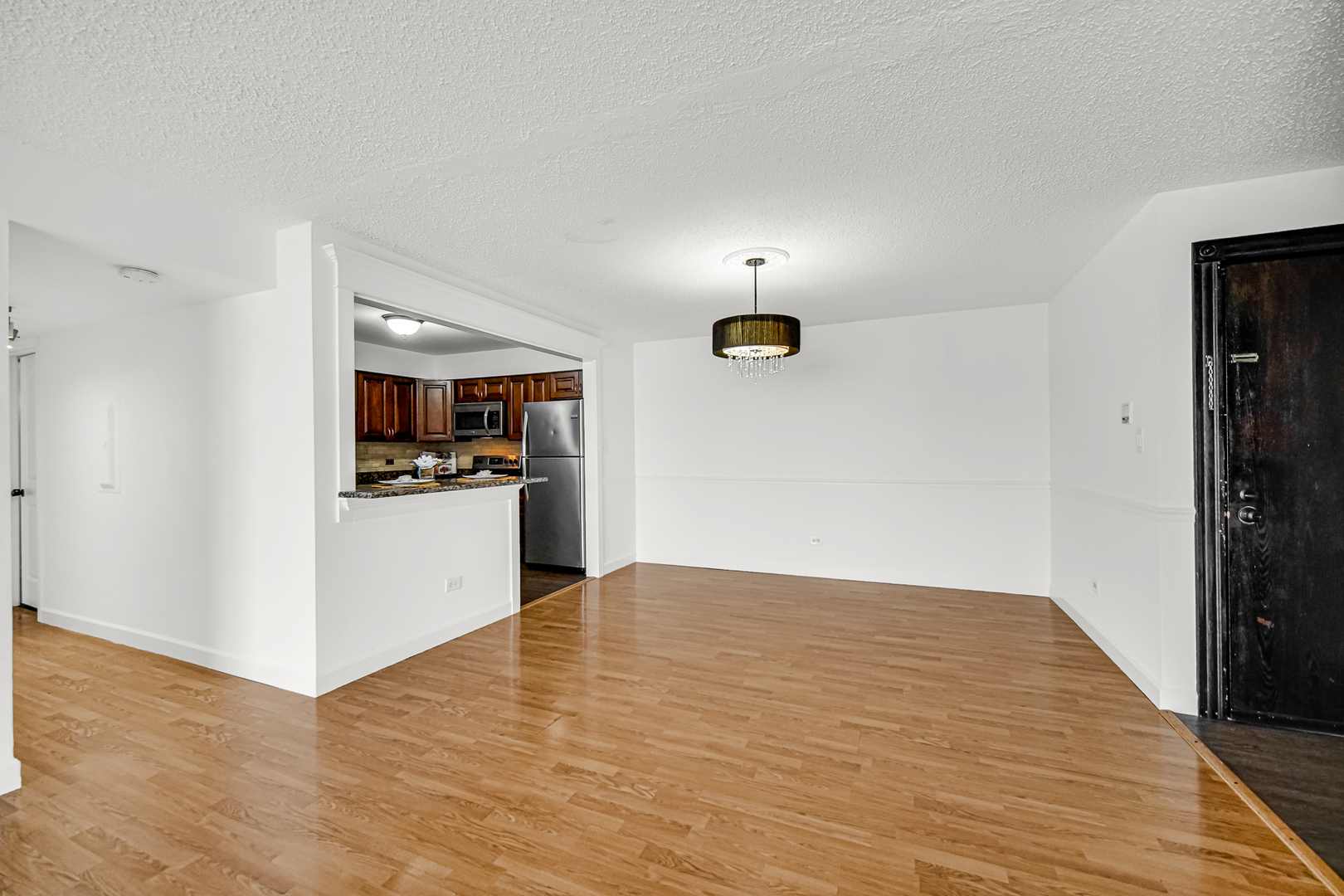7347 W 79th Place 3c Property Photo 3