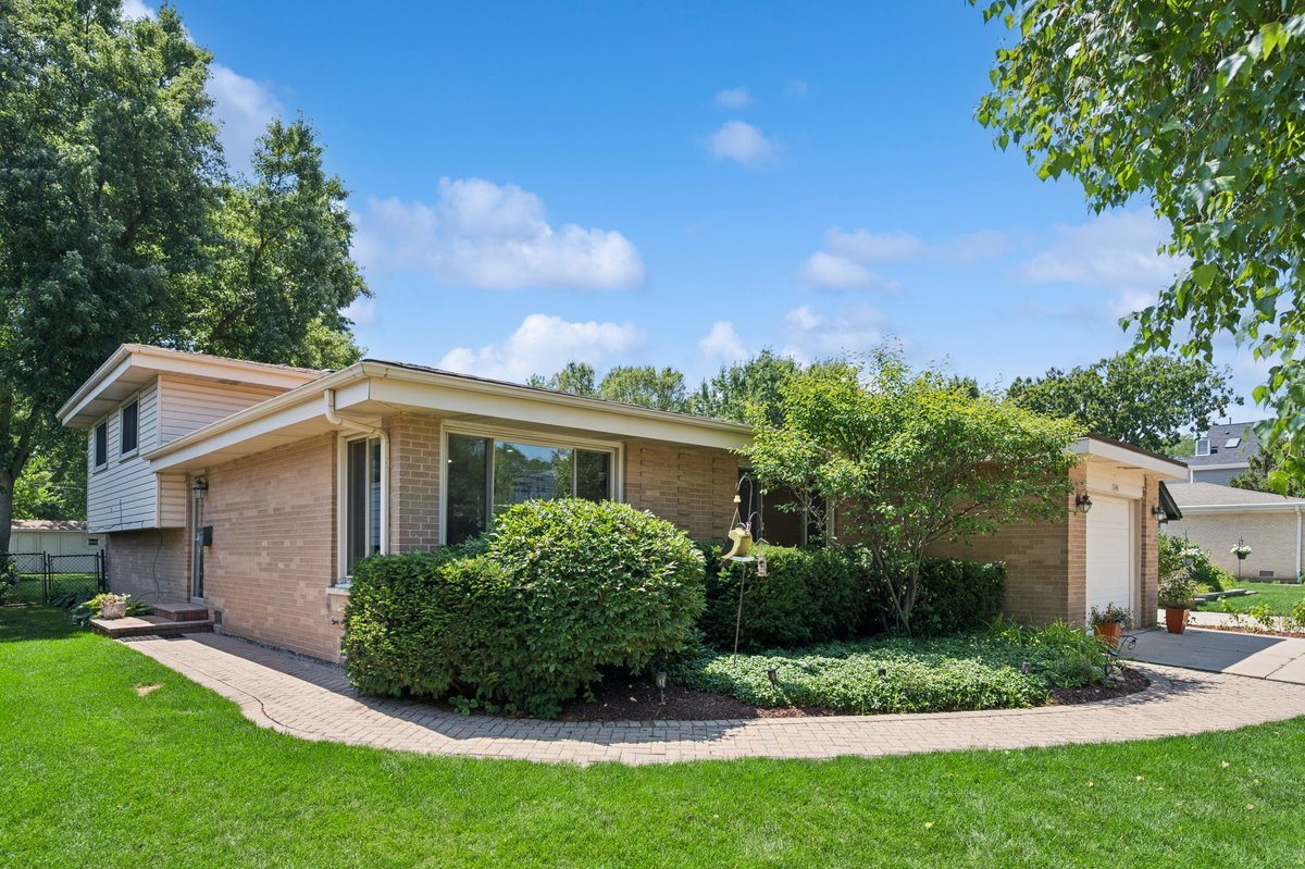1746 Richfield Avenue Property Photo 1