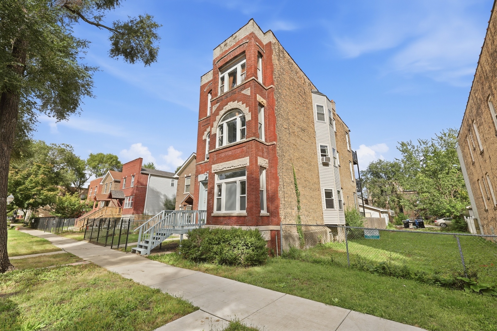 1233 S Spaulding Avenue Property Photo 3