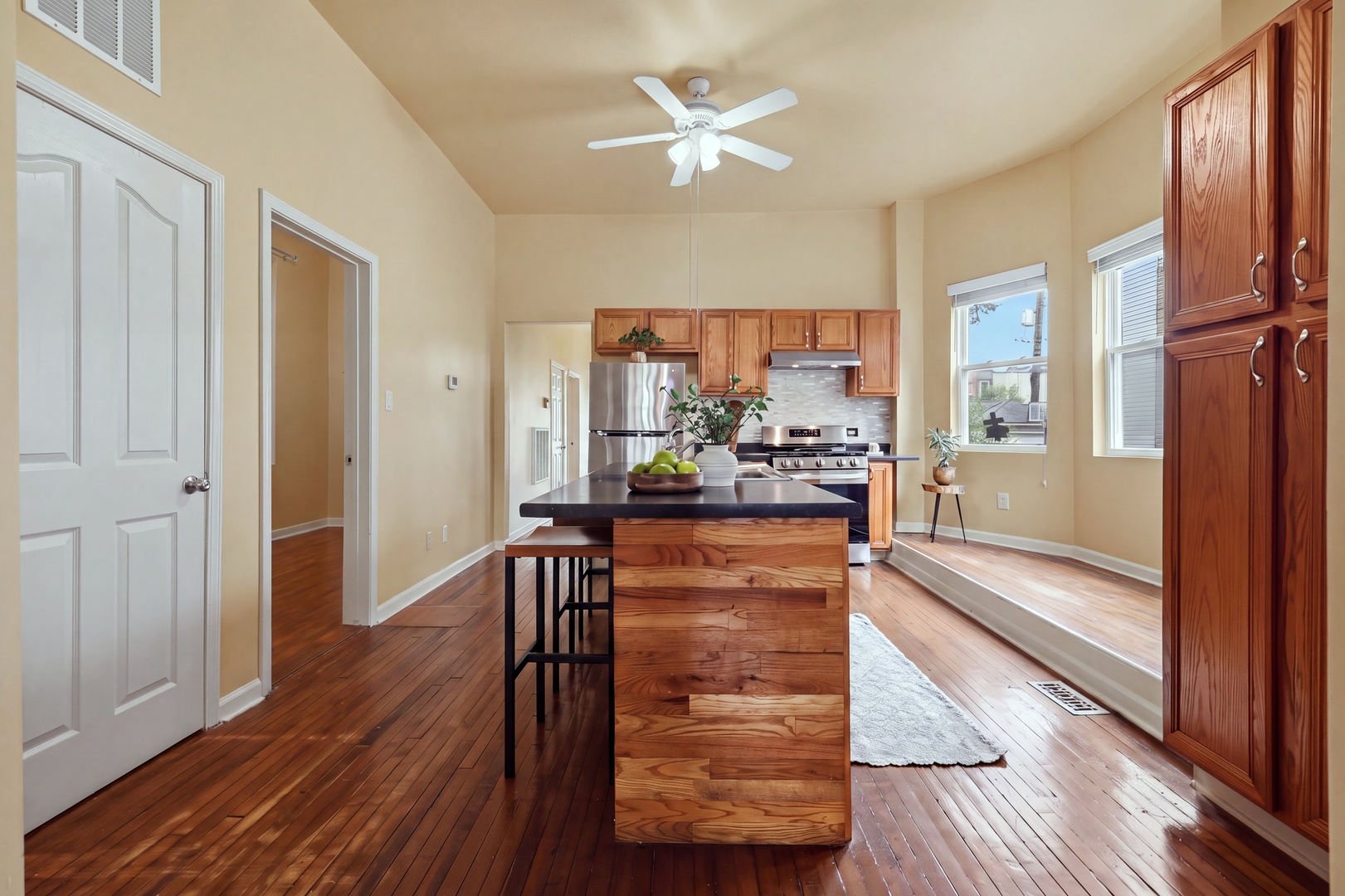 1233 S Spaulding Avenue Property Photo 8