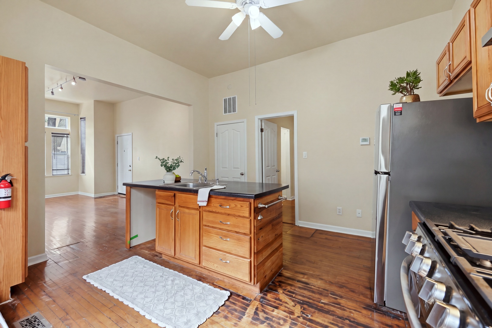 1233 S Spaulding Avenue Property Photo 12
