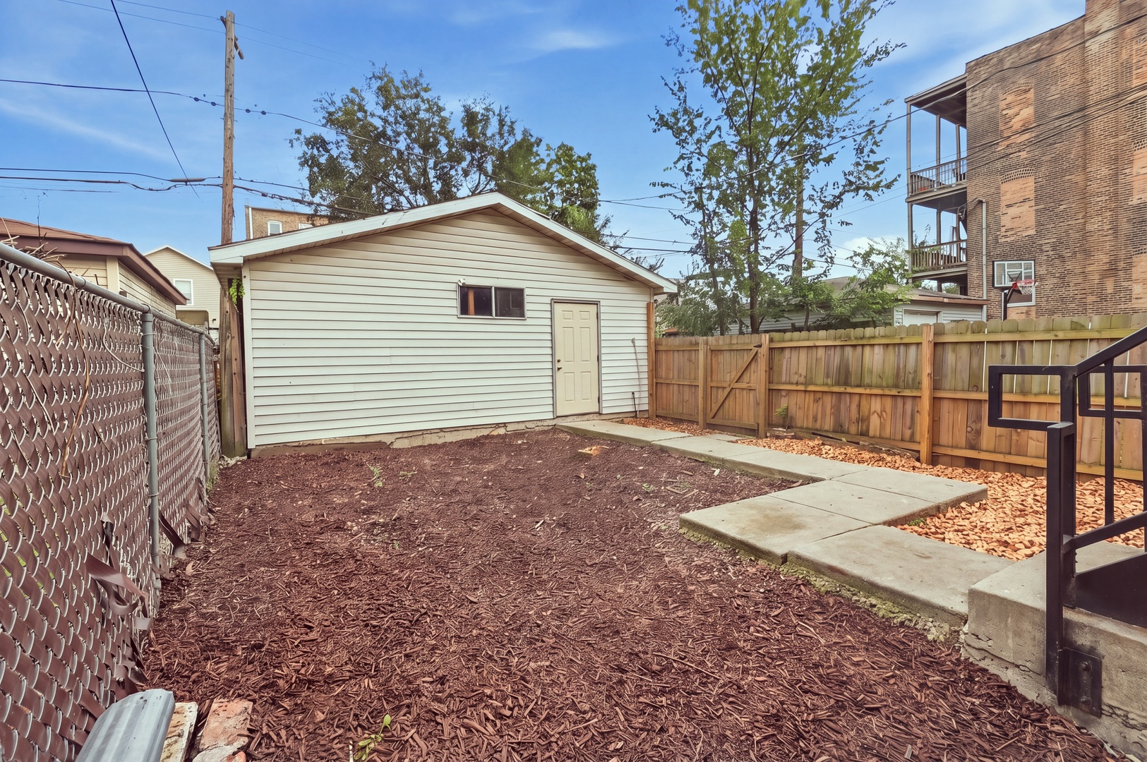 1233 S Spaulding Avenue Property Photo 43