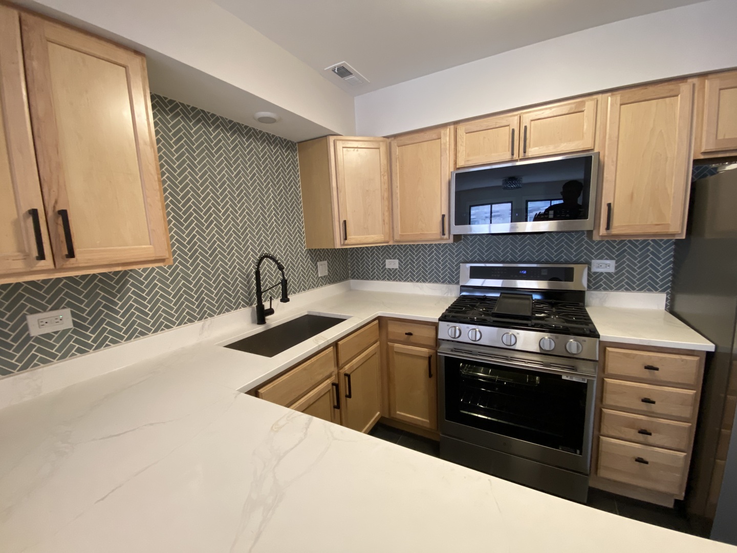 1455 W Fullerton Avenue 203 Property Photo 11