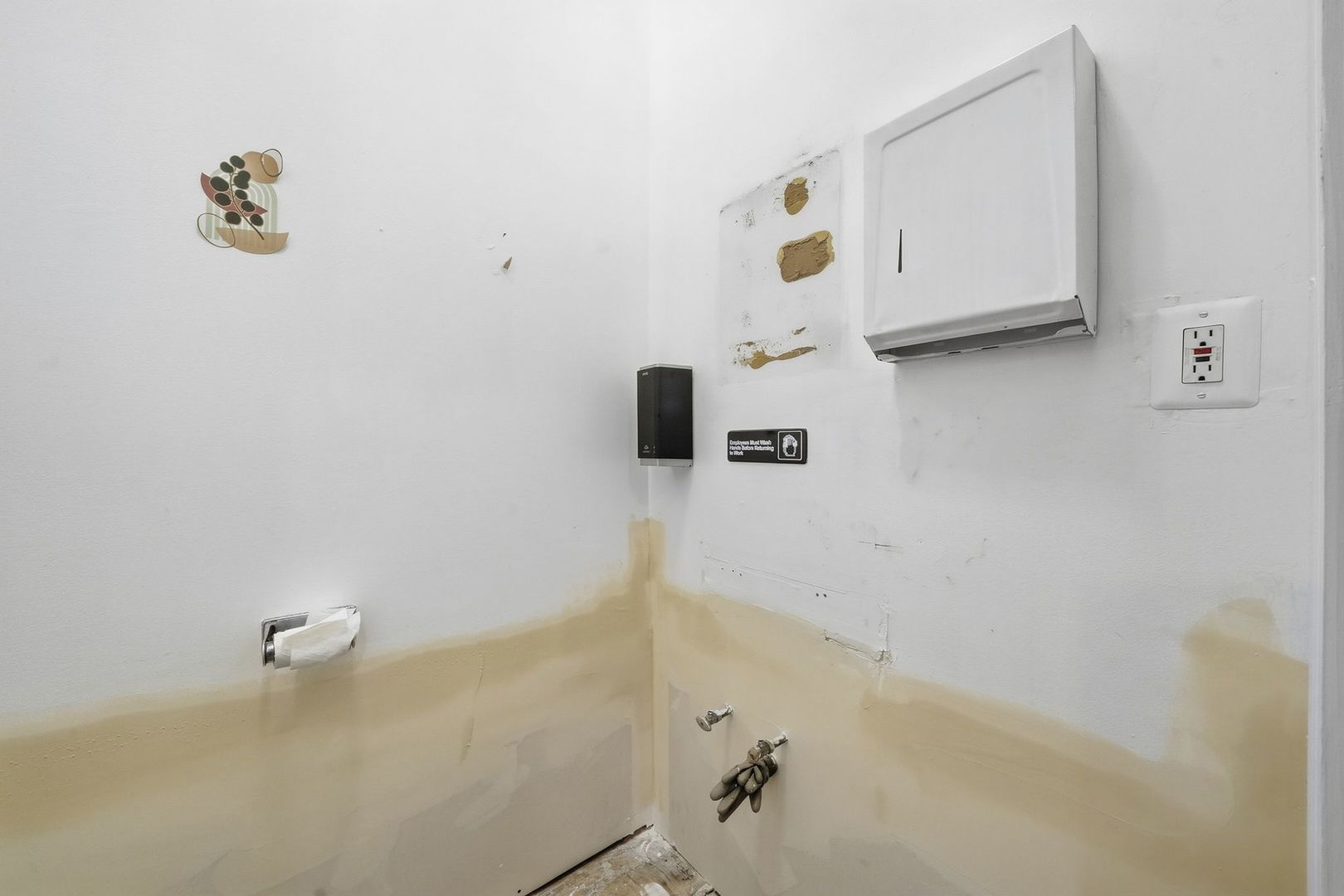 222 E 61st Street Property Photo 9
