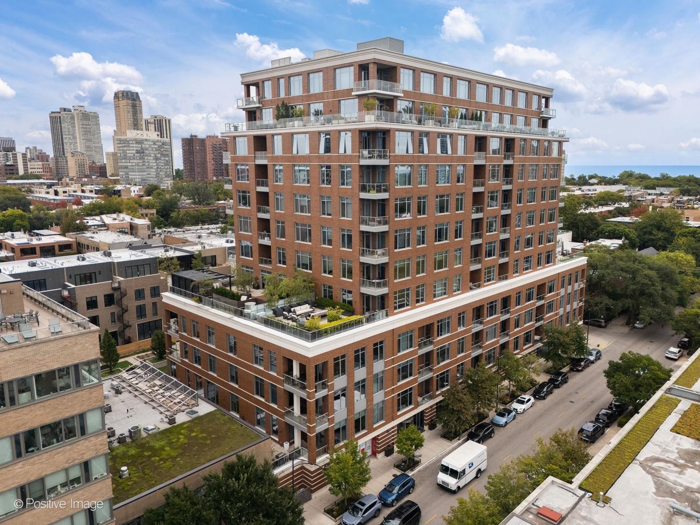 540 W Webster Avenue 511 Property Photo 1