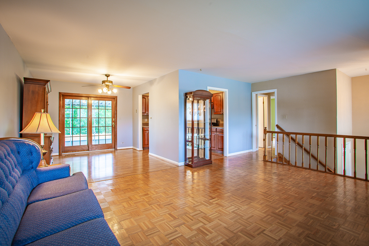 1379 Cumberland Circle Property Photo 2