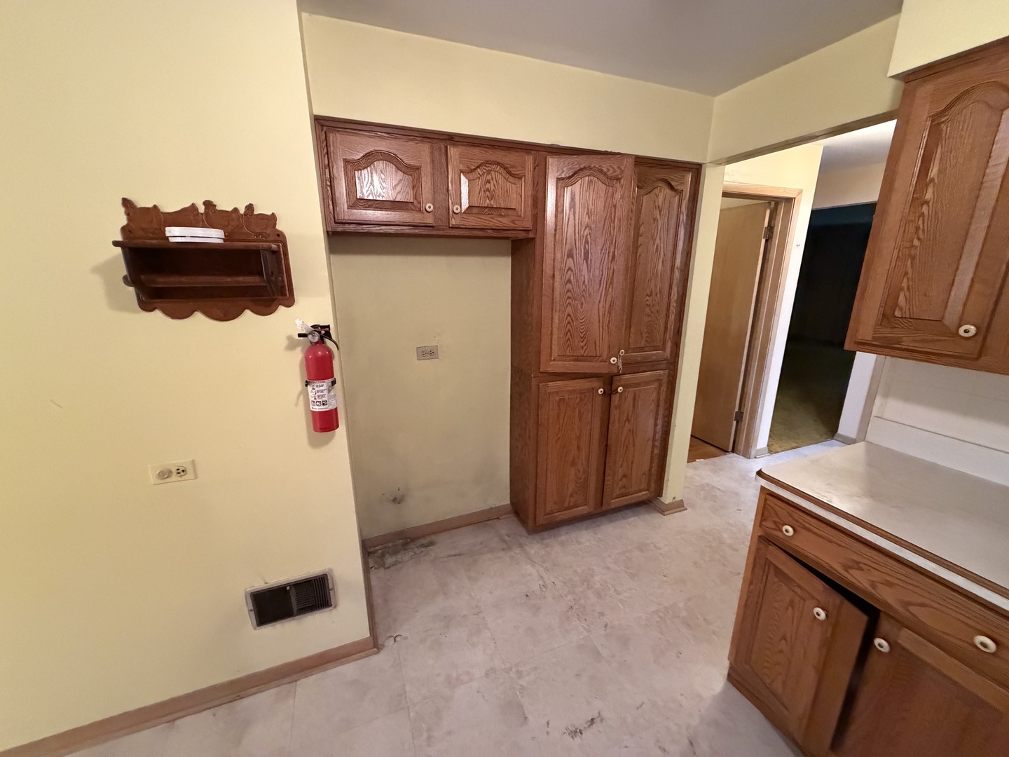8325 S Karlov Avenue Property Photo 8