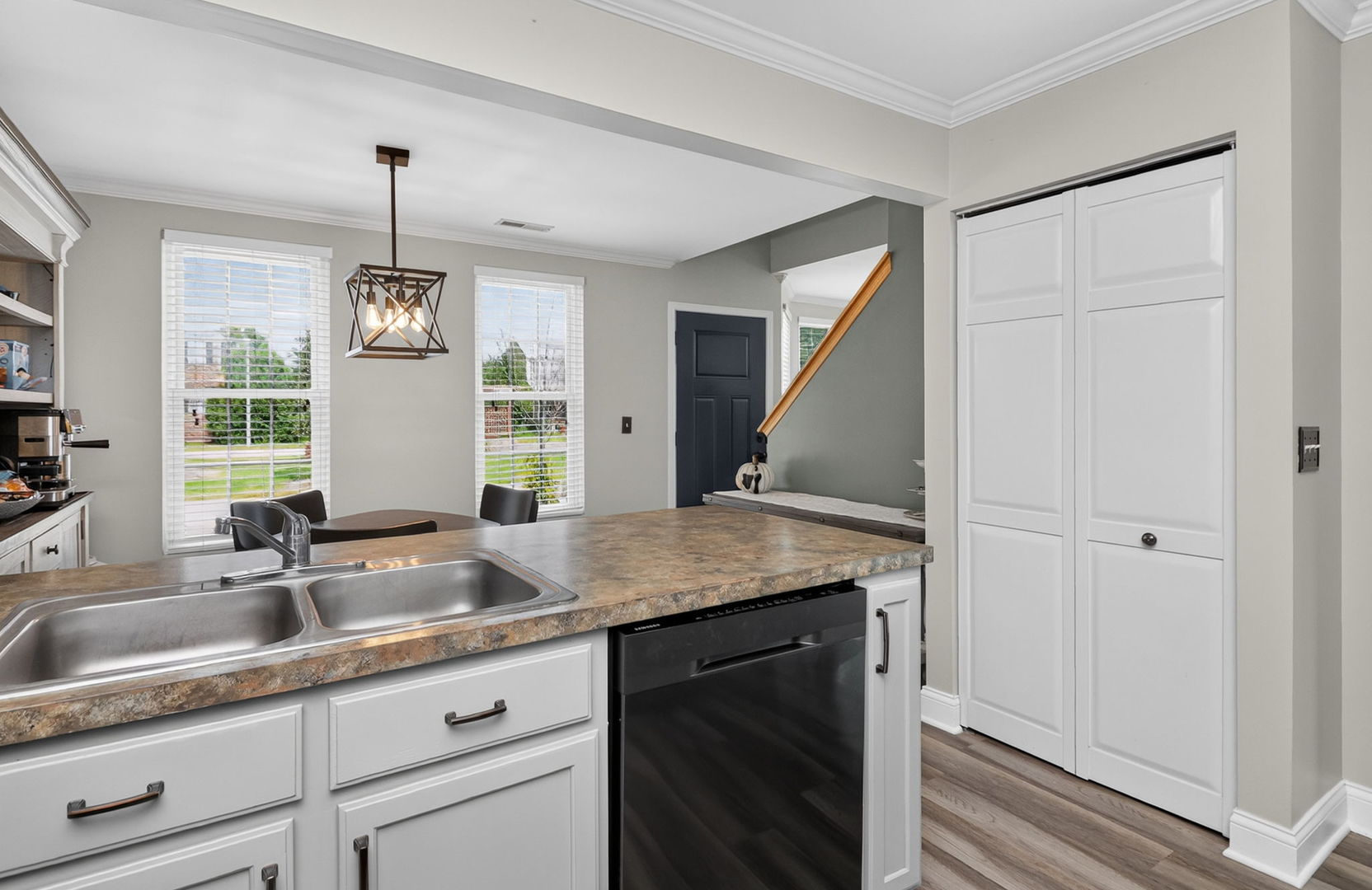 224 Presidential Boulevard Property Photo 9