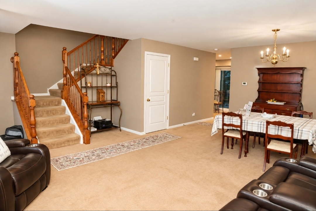 1749 Newport Lane Property Photo 3