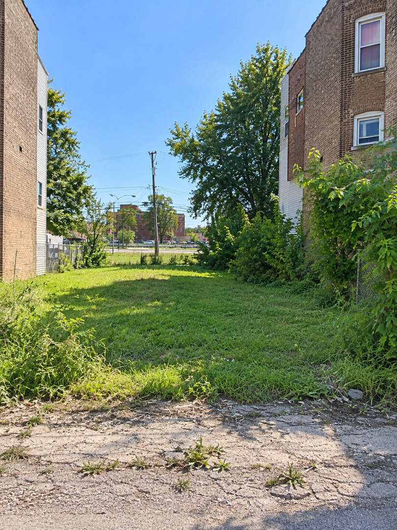 14 E 112th Street Property Photo 3