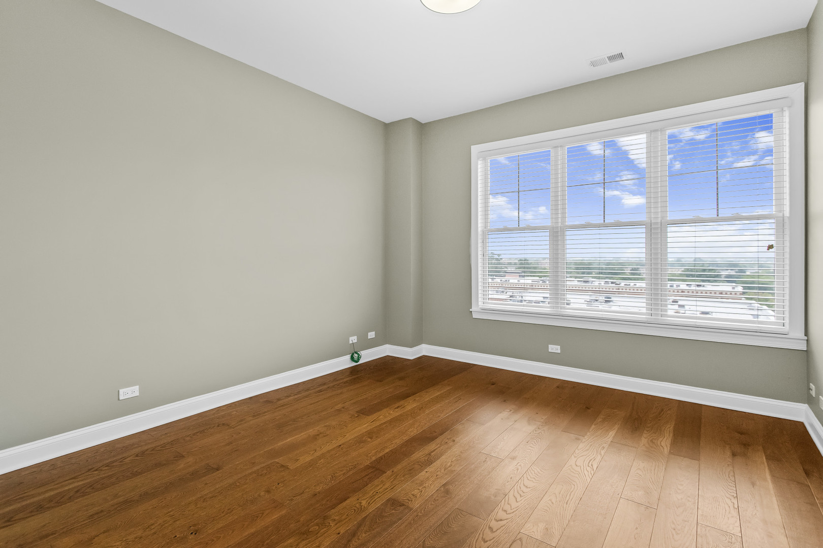4953 Oakton Street 703 Property Photo 20
