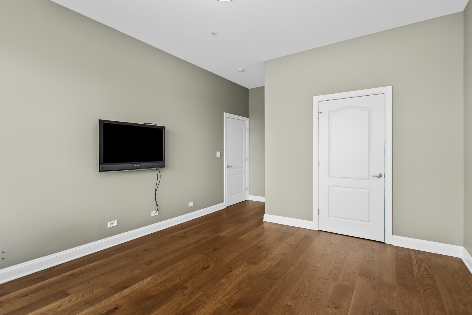 4953 Oakton Street 703 Property Photo 21