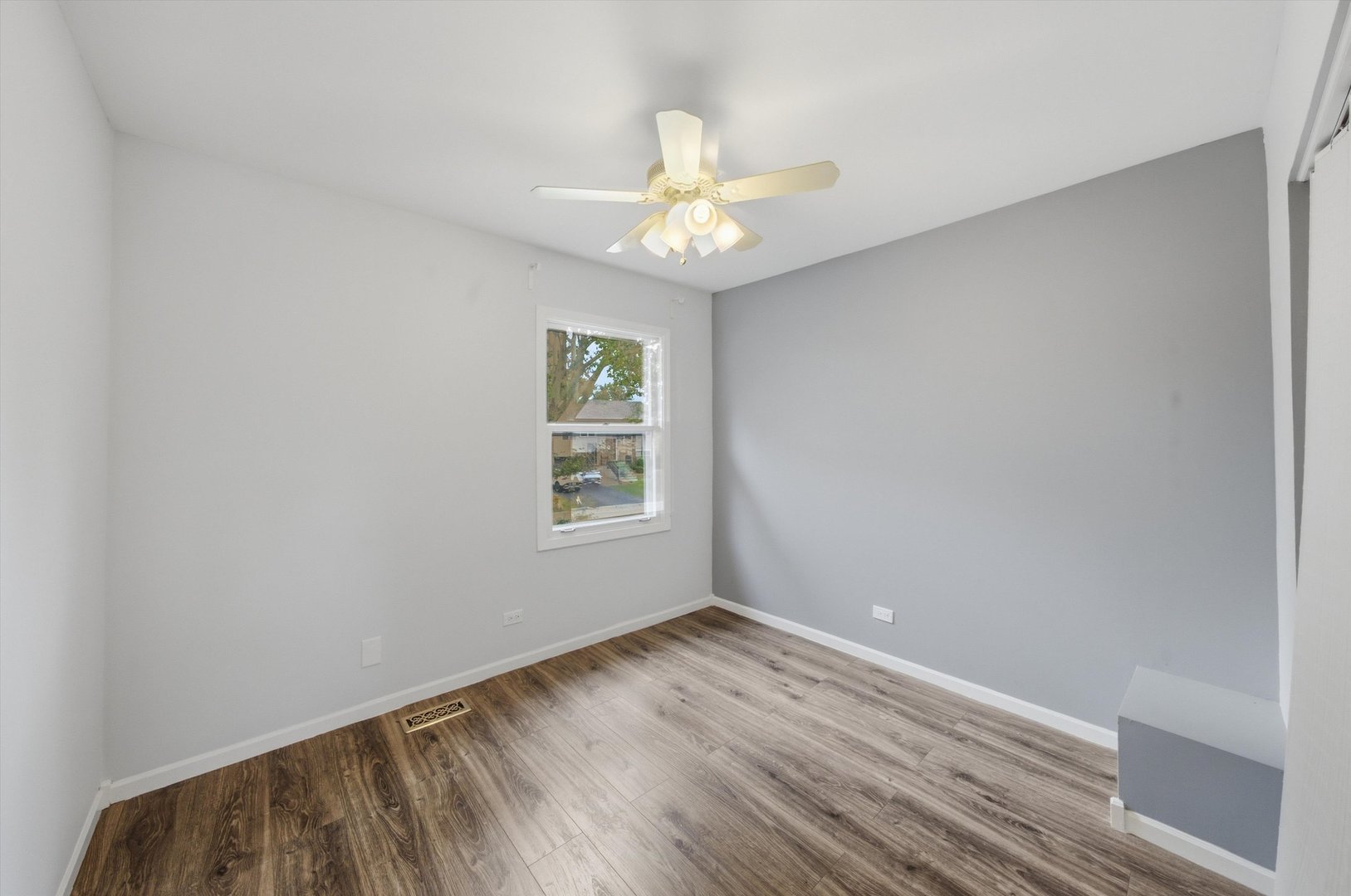 1114 Buttonwood Drive Property Photo 12